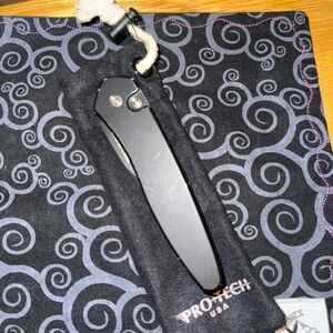 Pro-Tech USA HALF BREED- Sleek Minimalist Design